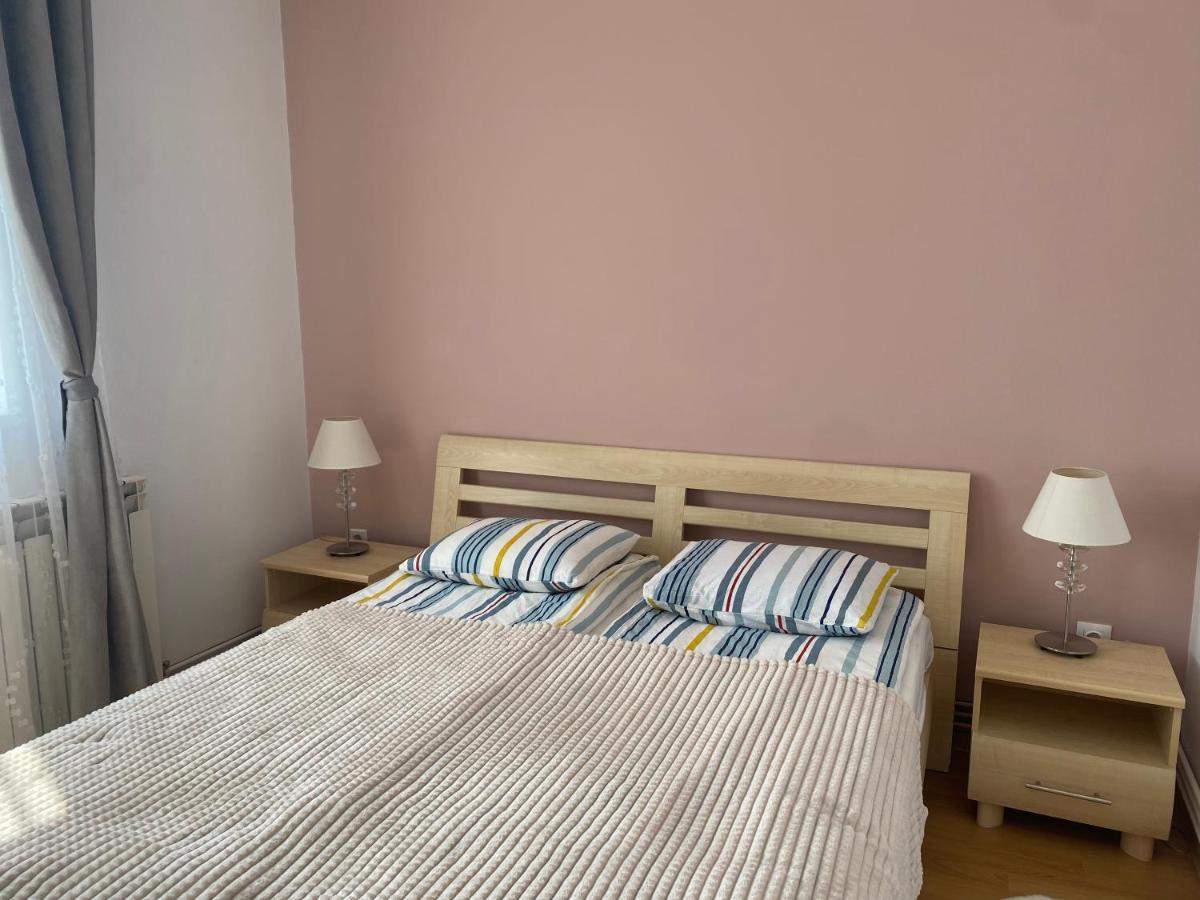 Apartmán Sendy Apartman 2 Sfântu-Gheorghe Exteriér fotografie